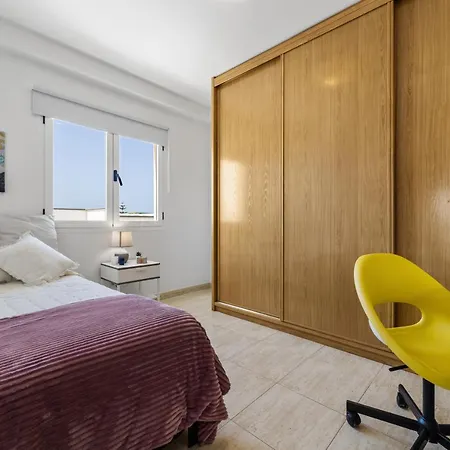 Casa Conchita. Relax, Diversion Y Playa. Playa Honda (Lanzarote)