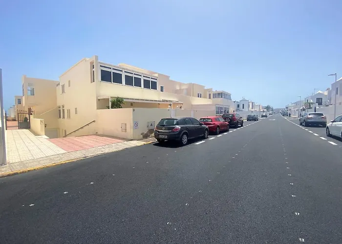 Casa Conchita. Relax, Diversion Y Playa. Apartmán Playa Honda (Lanzarote)