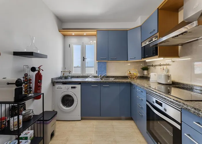 Casa Conchita. Relax, Diversion Y Playa. * Playa Honda (Lanzarote)